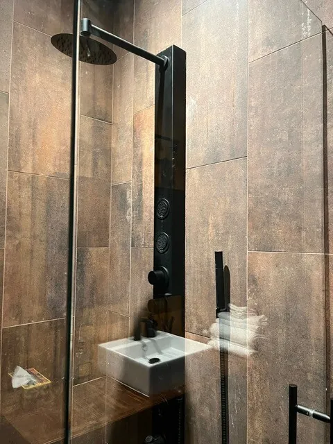 Bedroom 3 bathroom